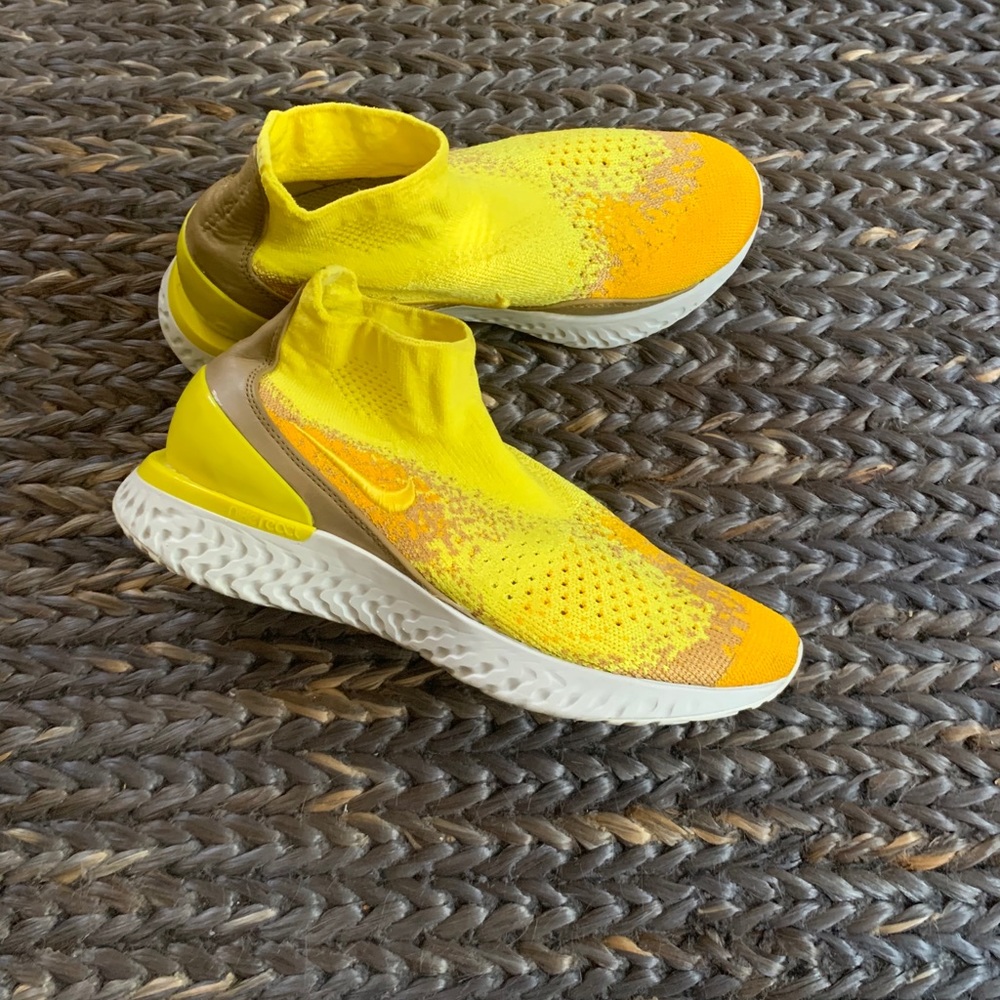 SOLD Nike Rise React Flyknit Running Shoes